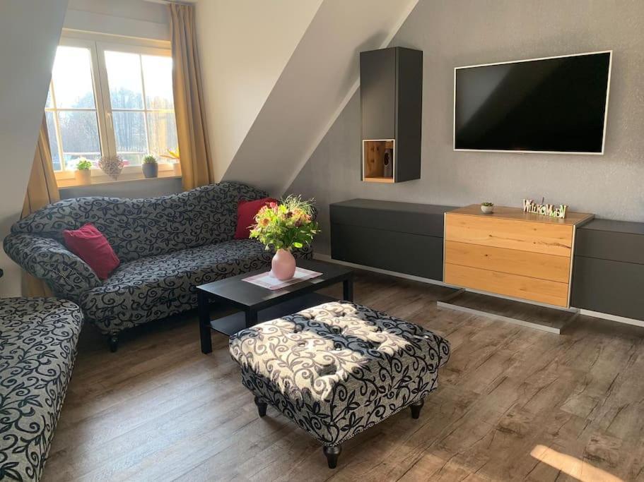 Ferienwohnung Fischer Mit E-Ladestation Direkt Am Haus Schwarzenberg  Exteriör bild